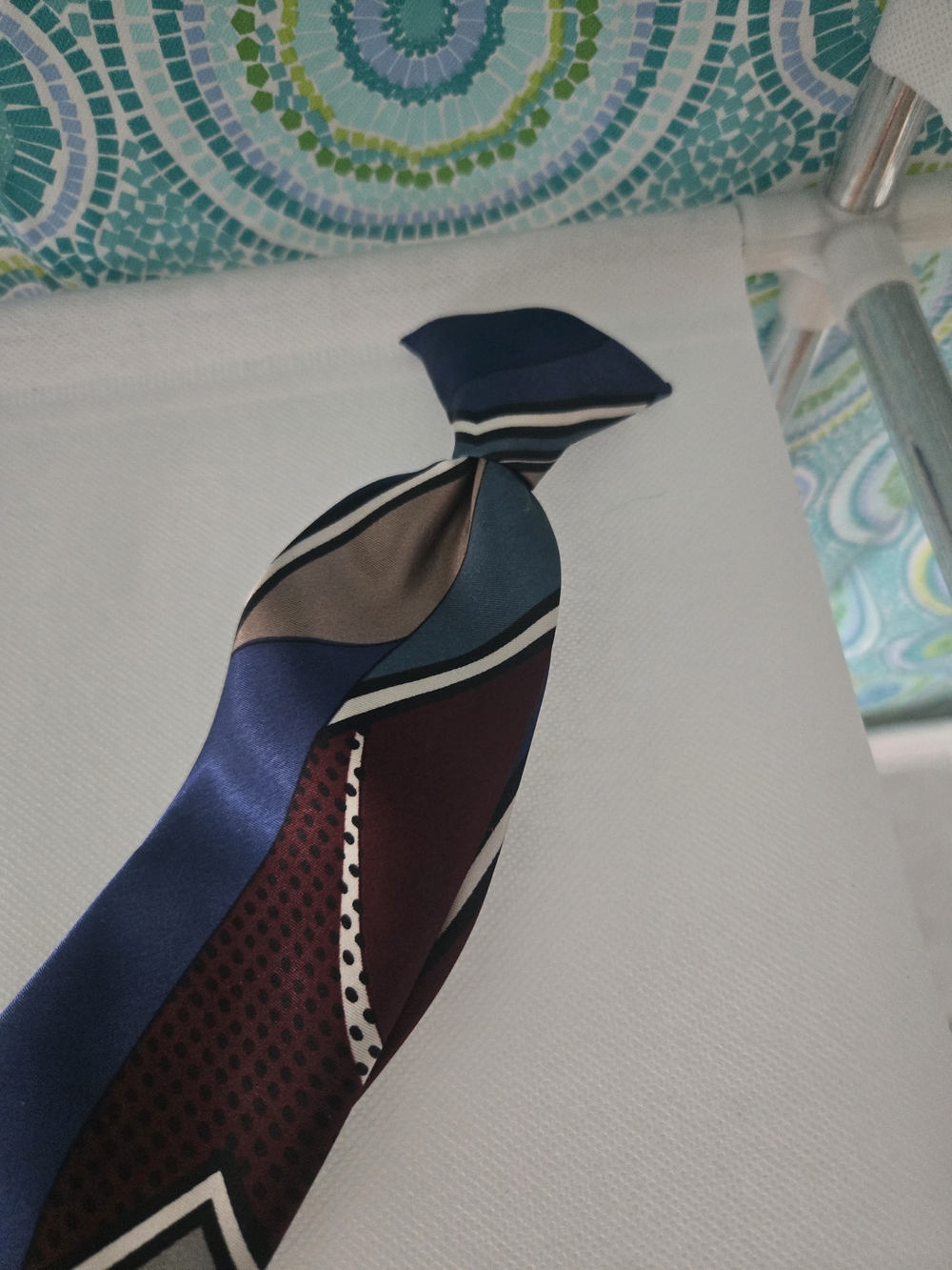 4/$15 Silk Geometric Skinny Scarf — Teal, Navy & Burgundy Clip On Vintage - Picture 3 of 5